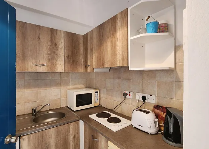 Cozy With Terrace, Sea Views, Near Beaches And Amenities Apartamento Ayia Napa