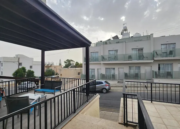 Cozy With Terrace, Sea Views, Near Beaches And Amenities Apartamento