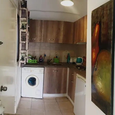 Cozy Studio With Terrace, Sea Views, Near Beaches And Amenities *